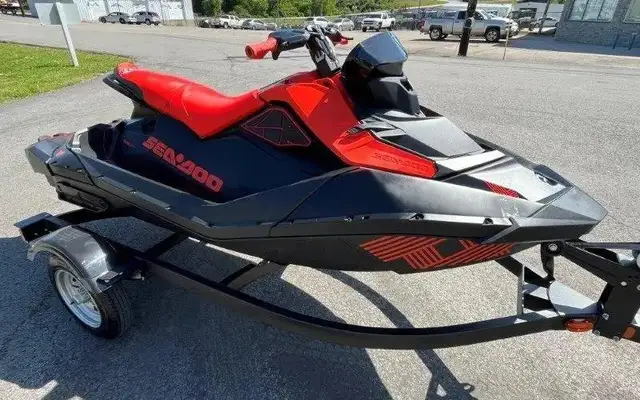 2022 SEADOO SPARK TRIXX 900 ACE 2&3UP(FINANCING AVAILABLE) in Personal Watercraft in Strathcona County - Image 4