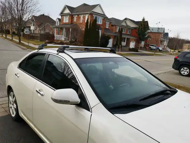 Acura TSX Aluminum Crossbars Roof Rack Rails in Other Parts & Accessories in Markham / York Region - Image 2