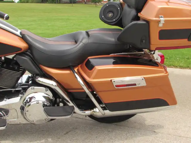 2008 Harley-Davidson FLTR Road Glide Low 49,000 KM Heated Grips, in Powerboats & Motorboats in Leamington - Image 23