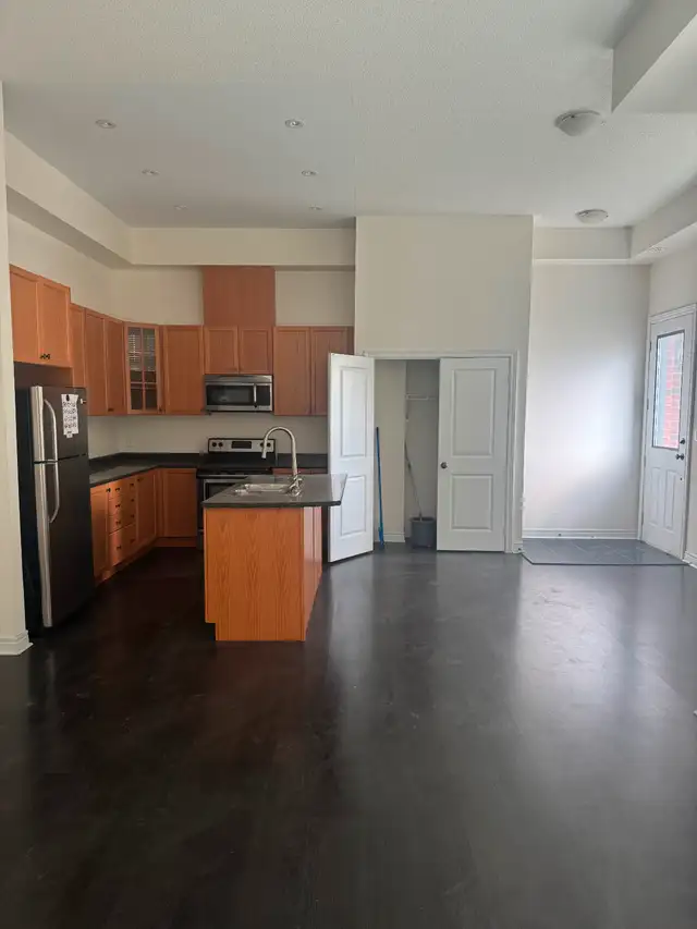 apartment for rent in Long Term Rentals in Oakville / Halton Region - Image 3