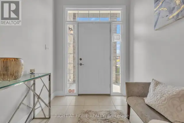 321 CARRIAGE WAY Waterloo, Ontario in Houses for Sale in Kitchener / Waterloo - Image 7