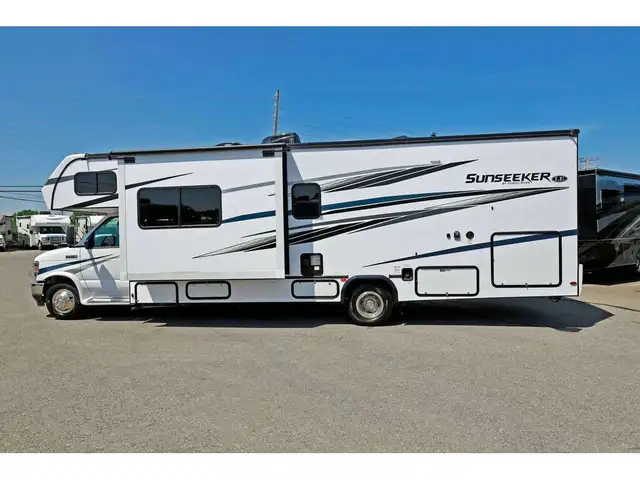 2024 Forest River Sunseeker 3250 2 extension 2024 + lit superpos in RVs & Motorhomes in Laval / North Shore - Image 41