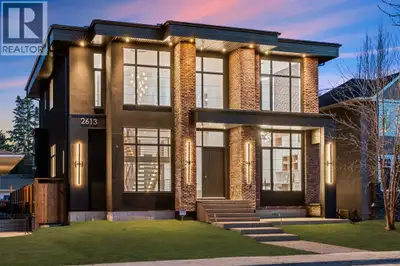 Discover refined living in this exceptional custom build by HeavenView Homes, ideally located in sou...