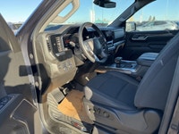 . Engine: Turbocharged Diesel I6 3.0L/182 (image 8)