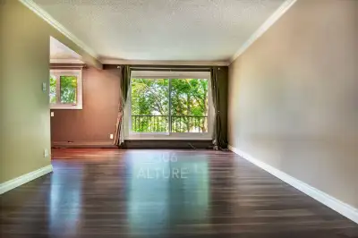GORGEOUS One Bedroom Condo just off Whyte Avenue