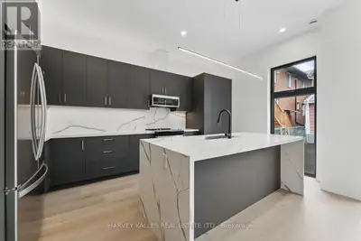 REAR GARDEN SUITE - 1064 DUFFERIN STREET Toronto (Dovercourt-Wal