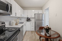 2 Bed, 1.5 Bath, Spacious, Hardwood Flooring with Amazing Amenities, Unit Available! Contact us at 9... (image 3)
