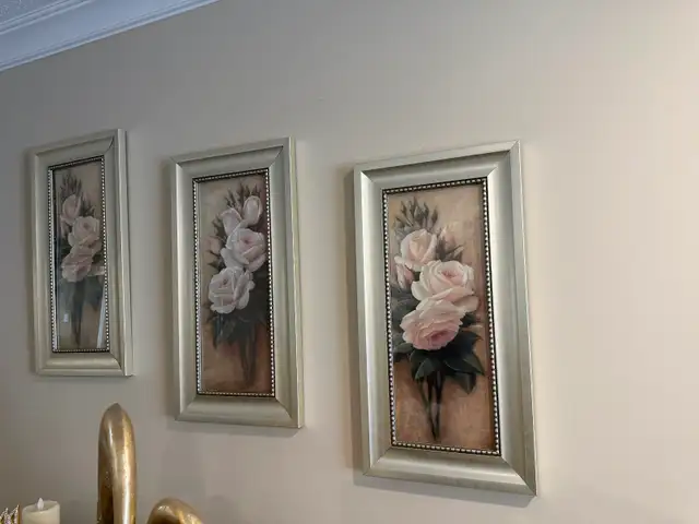 Set of 3 Framed Wall Art Pictures in Home Décor & Accents in Ottawa - Image 3