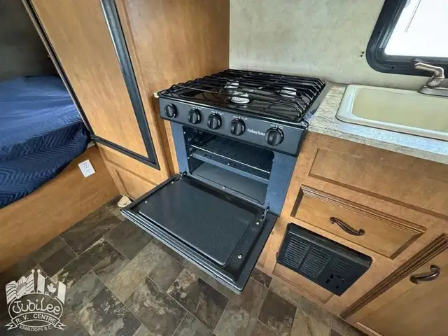 2013 ,Apex,Coachmen RV 189FBS in Travel Trailers & Campers in Kamloops - Image 14