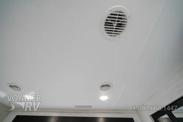 2023 Heartland Bighorn 3215RL in Travel Trailers & Campers in Kelowna - Image 31