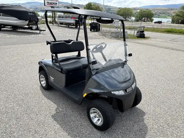 2025 E-Z-GO FREEDOM RXV ELITE LITHIUM -electric golf cart in ATVs in Prince Albert - Image 3