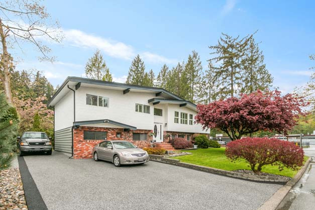 Beautiful Home on Quiet Street! in Houses for Sale in Burnaby/New Westminster