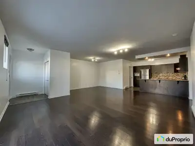 Beautiful ground floor condo. Immediate occupancy and 2 parking spaces! Located in the heart of the...