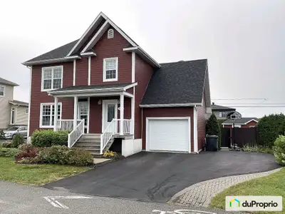 Vous serez charmés par cette incroyable maison. Avec ses 5 chambres à coucher, toute la famille y tr...