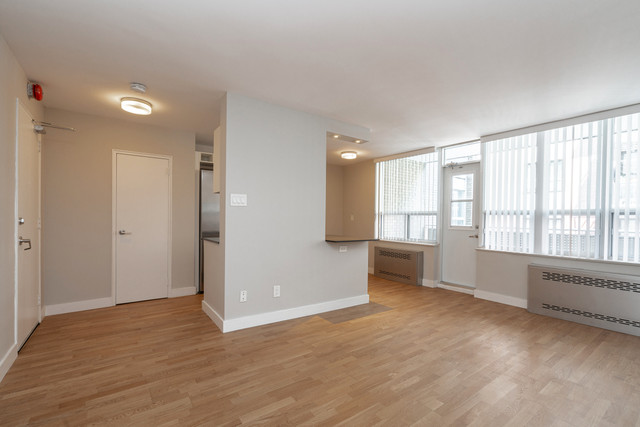 Renovated one bedroom, King and Jameson - ID 2642 in Long Term Rentals in City of Toronto - Image 4