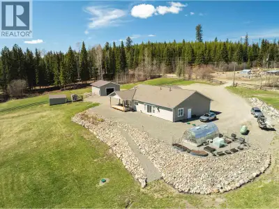 Hobby Farm enthusiasts, this is for you. 40.50 acres with approx. 20 acres hay producing. Horse shel...