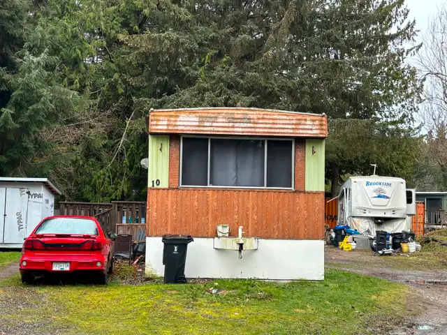 Mobile home park for sale on 2.4 acres in Sechelt BC in Commercial & Office Space for Sale in Sunshine Coast - Image 8