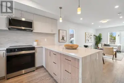 Be the first to live in this newly built home at 34 Poplar Avenue! This luxury 3-bedroom, 2.5-bath s...