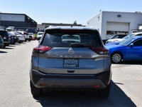 Moonroof, Apple CarPlay, Android Auto, Heated Seats, Heated Steering Wheel! Generous cargo space and... (image 4)