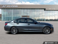 The advertised vehicle price is based on a promotional finance offer. Customers who purchase the veh... (image 5)