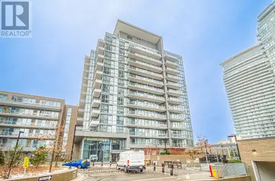 214 - 52 FOREST MANOR ROAD Toronto (Henry Farm), Ontario