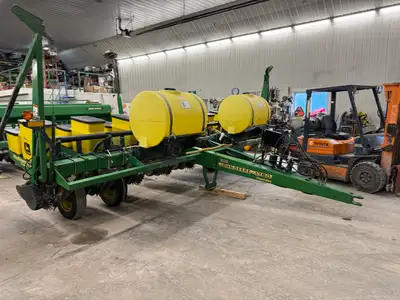 Located : Winchester , Ontario Financing & Delivery Available Nice Clean Low Acre Planter ! , Always...