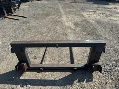 bale spike to fit New Holland Bi Directional tractor located in Pincher Creek NEW HOLLAND Call Riley...