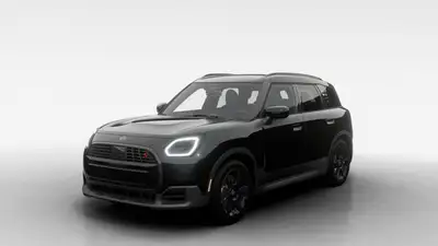 Découvrez ce superbe Countryman Cooper S ALL4 neuf, une incarnation parfaite du style et de la polyv...