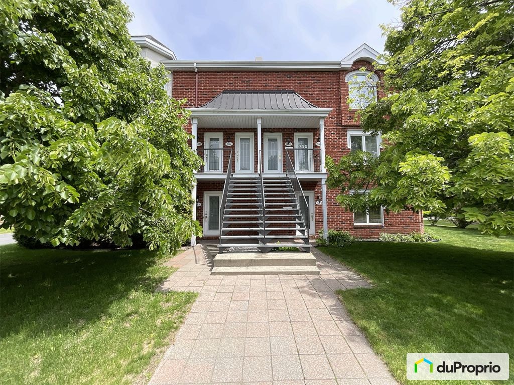 $372,500 - Condominium for sale in Mont-St-Hilaire — photo 1