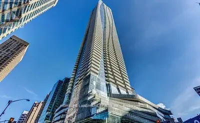 :**Direct Access To 2 Subway Line**,Open Concept, Corner Unit, Two Bedrooms Split In Two Side For Pr...