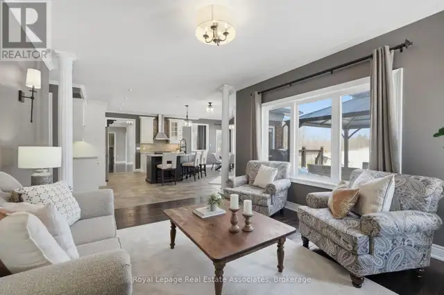100 CHESSWOOD TRAIL Hamilton, Ontario in Houses for Sale in Oakville / Halton Region - Image 14