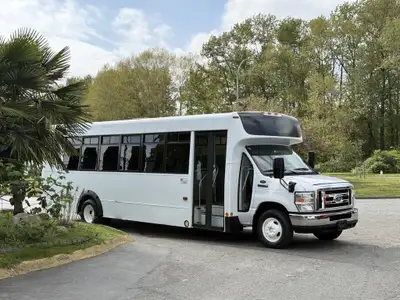 2016 Ford E-450 Econoline Super Duty 2016 Ford E-450 25 Passenger Bus Power Door AM/FM Radio CD Play...