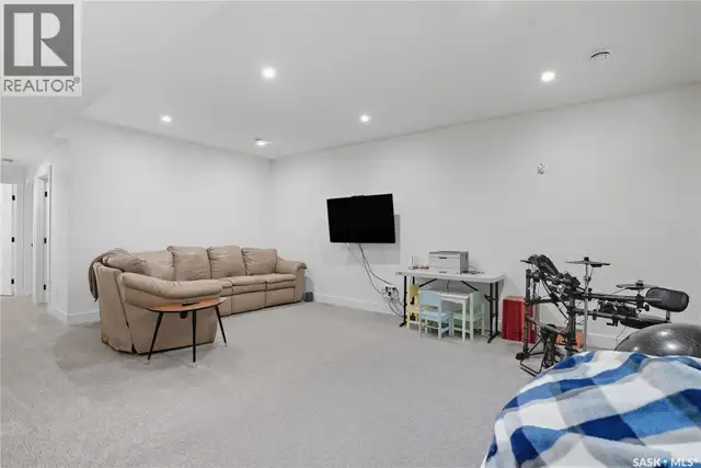 1172A Spadina CRESCENT E Saskatoon, Saskatchewan in Houses for Sale in Saskatoon - Image 36