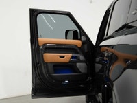 This 2023 Land Rover Defender 130 X-Dynamic SE P400 is a local Ontario vehicle with a clean Carfax r... (image 7)