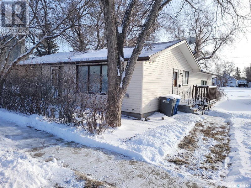 215 Gastle STREET Strasbourg, Saskatchewan Houses for Sale Regina