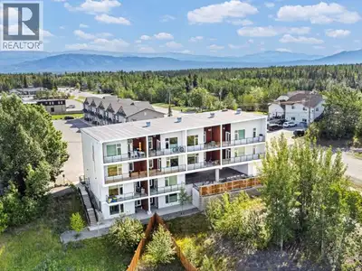 Welcome to Unit 302-20 Wann Road, a bright, beautifully finished 1-bed, 1-bath condo where mountain...