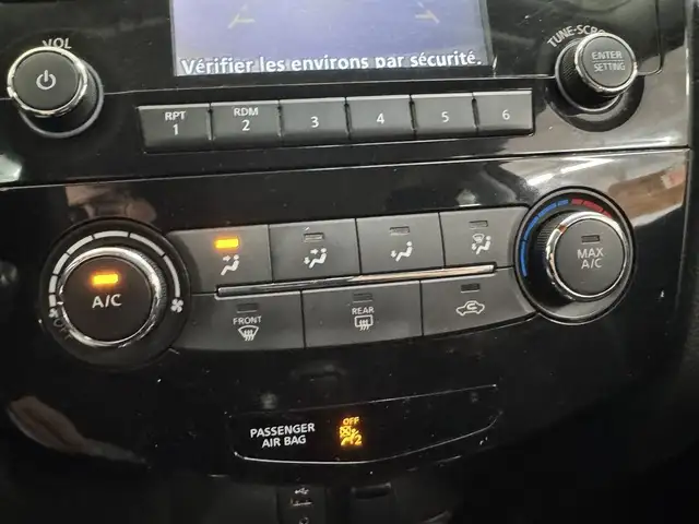 2016 Nissan Rogue FWD 4dr SV in Cars & Trucks in Longueuil / South Shore - Image 27