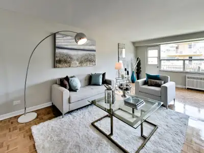 Experience large, renovated apartment rentals with stainless steel appliances including a microwave...