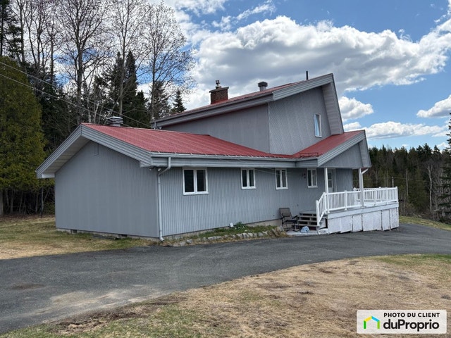 $299,990 - 1 1/2 Storey for sale in Lac-Etchemin — photo 2