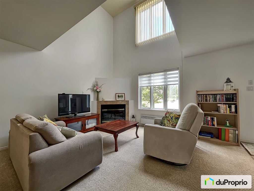 $409,000 - Townhouse for sale in St-Jérôme (St-Jérôme) — photo 1