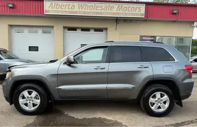 **CARS TRUCKS SUV 4X4 VAN AWD EDMONTON FINANCING AVAILABLE EASY FINANCING ** 2012 JEEP GRAND CHEROKE...