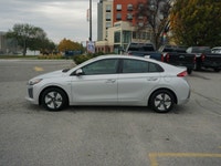 2019 Hyundai Ioniq Hybrid Essential Smart, efficient, and easy to live with this 2019 Hyundai Ioniq... (image 6)