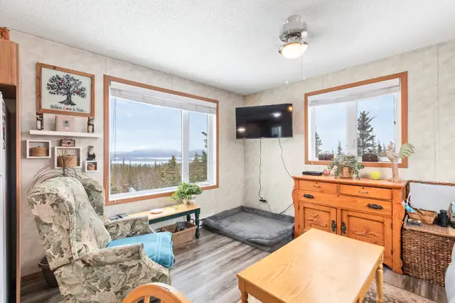 12.55 Acres in Grizzly Valley w Realtor® Tamara Cromarty in Houses for Sale in Whitehorse - Image 18