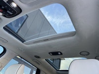 Odometer is 2786 kilometers below market average! Abyss Black Pearl 4D Sport Utility V6 8-Speed Auto... (image 9)