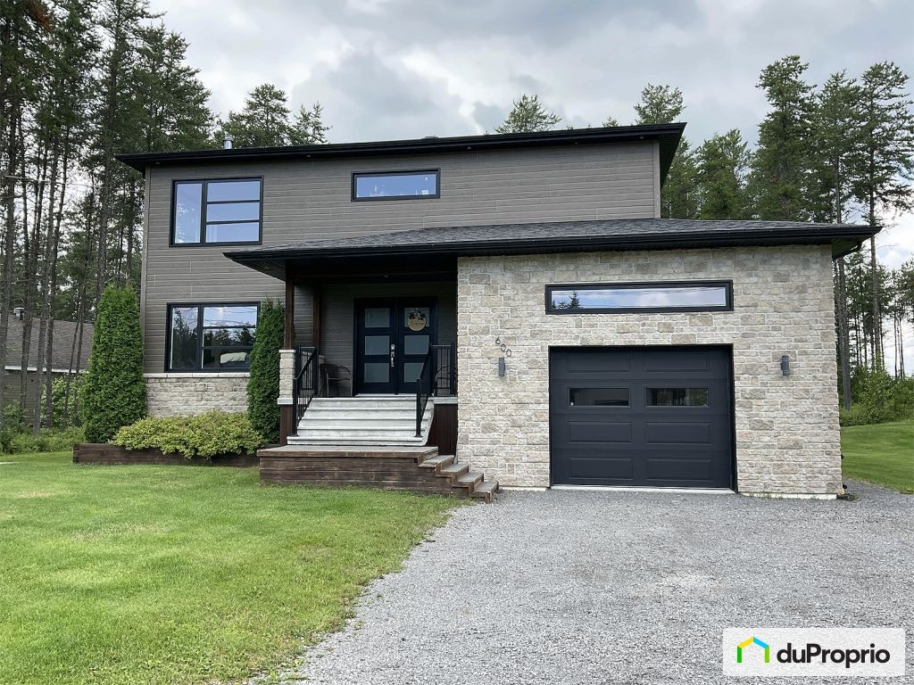 $729,000 - 2 Storey for sale in St-Honore-De-Chicoutimi — photo 1
