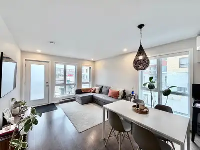 3 1 2-3 1/2-3 et demi-3 and half-1 bed-1 bedroom-1 chambre-Sud Ouest-Électros inclus-Appliances incl...