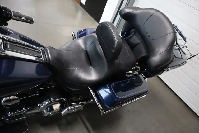 2013 Harley-Davidson FLHTC - Electra Glide Classic in Sport Touring in Edmonton - Image 31