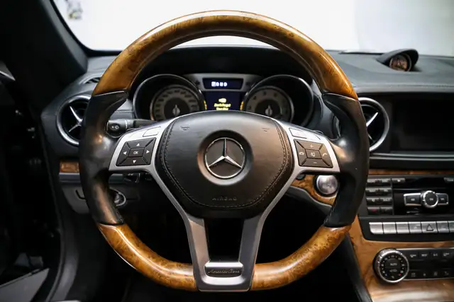 2013 Mercedes-Benz SL-Class SL 550 ROADSTER V8 429HP |AIRSUSPENS in Cars & Trucks in City of Toronto - Image 38