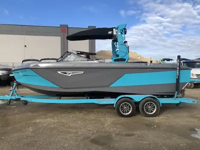 Welcome to Wizard Lake Marine - Calmar! '23 S23 loaded up including PCM ZR4 6.0L & only 328 hours! D...