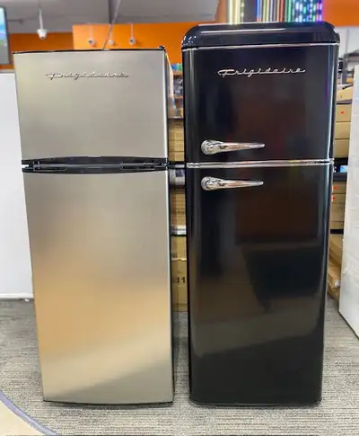 FRIGIDAIRE 4.5 CU FT 126-CAN STAINLESS STEEL BEVERAGE CENTER (EFMIS155) REGULAR PRICE: $349.99 SALE...